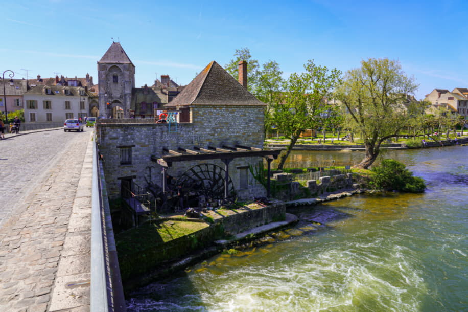 Moret sur Loing : la pittoresque ville médiévale à 1 heure de Paris